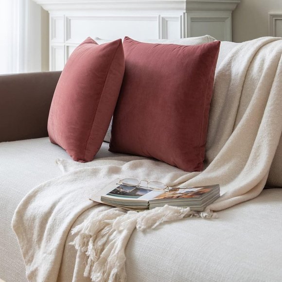 Set of 2 Black Soft Velvet Throw Pillow Covers Gothic 18 Inch Square Pillows Zip - Picture 3 of 5